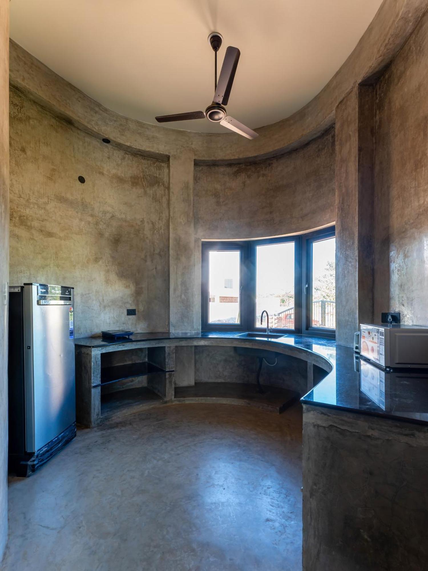 Pool Villa-House Of The Dancing Cactus Пондичерри Экстерьер фото